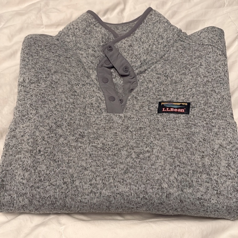 LL Bean grey fleece Henley. Size large.
